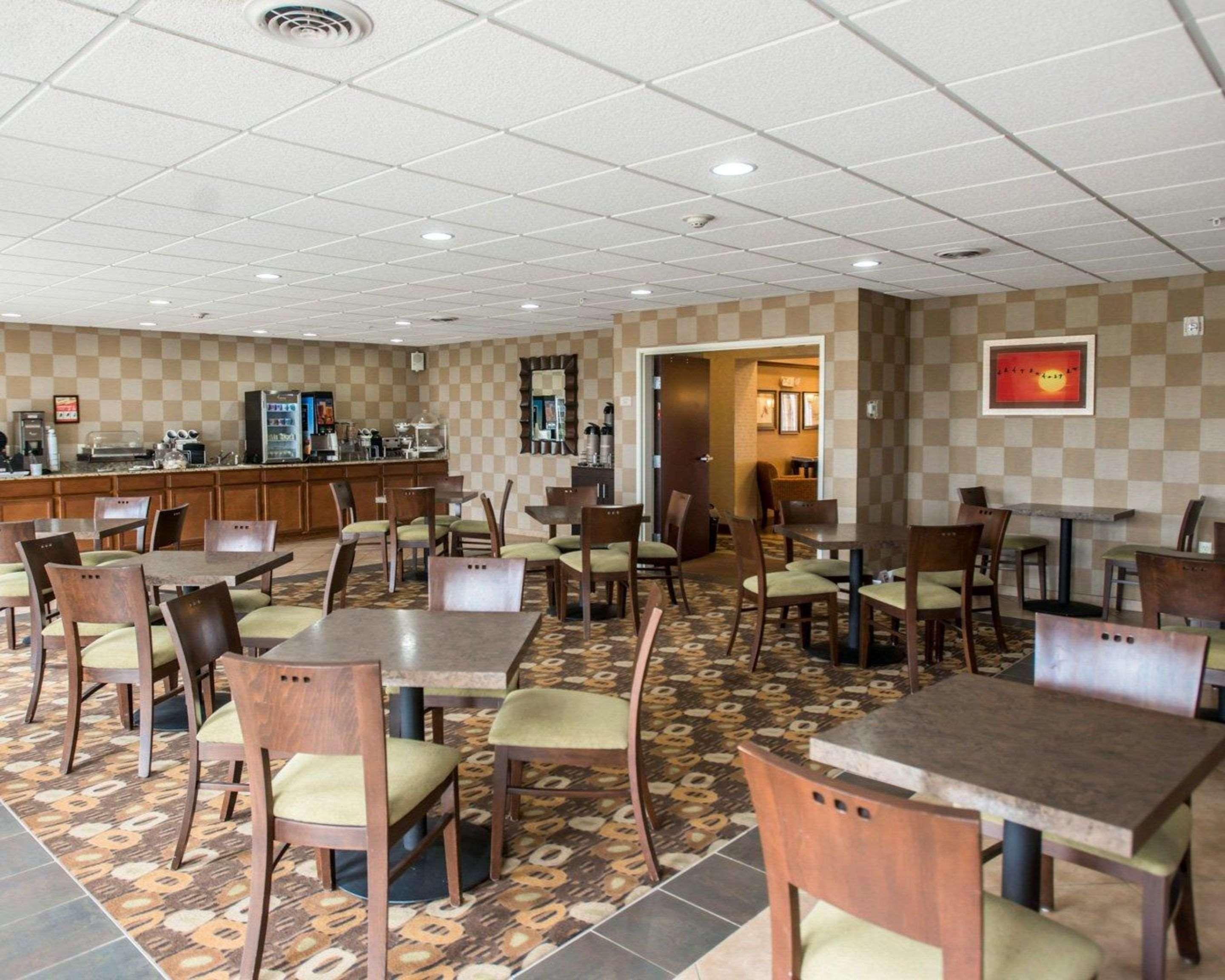 Sleep Inn & Suites Oakley I-70 Екстериор снимка
