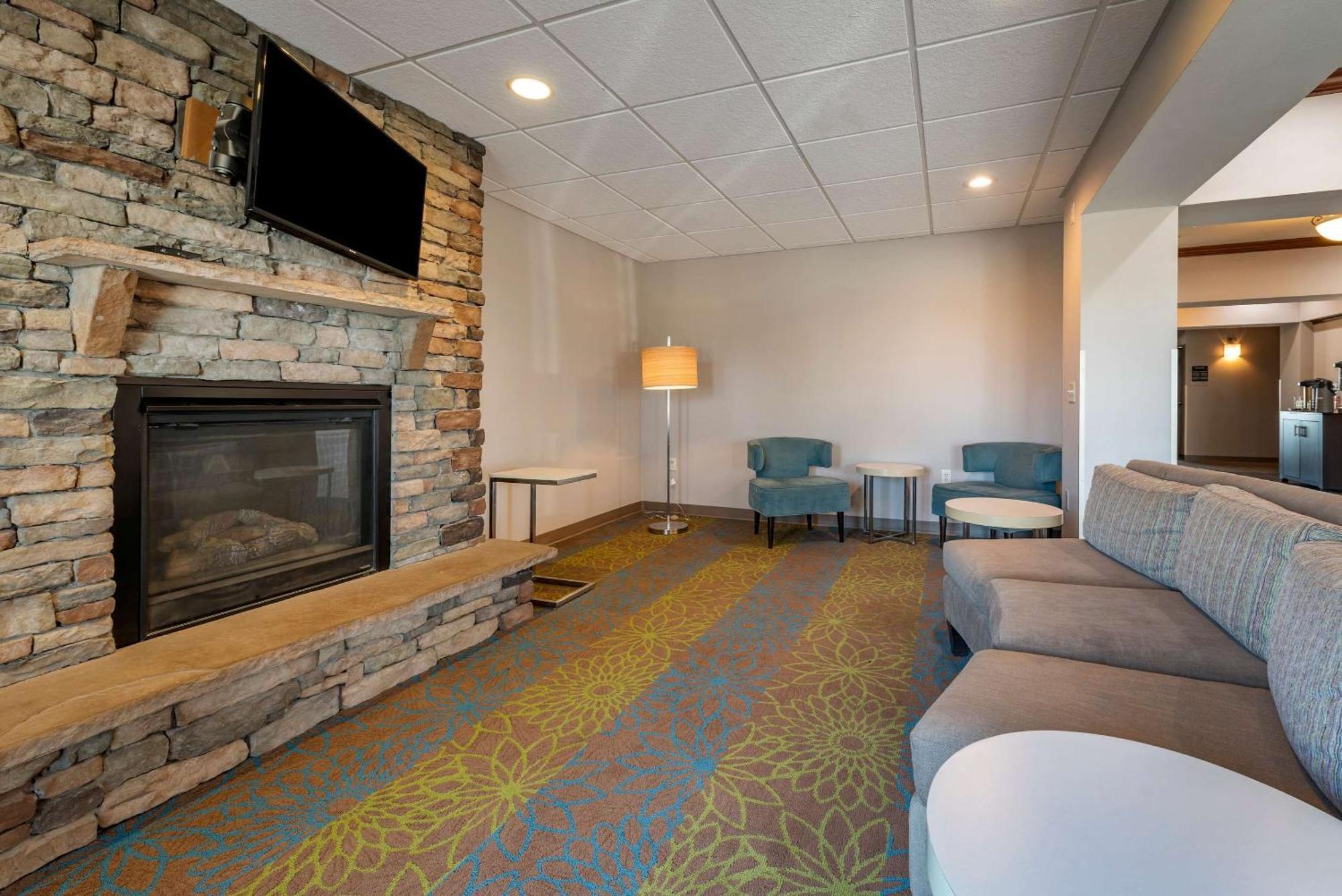 Sleep Inn & Suites Oakley I-70 Екстериор снимка